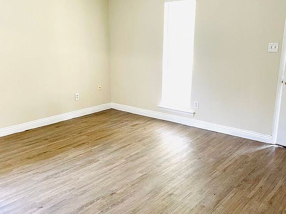 2nd image of 3027 George B Edmondson Dr
