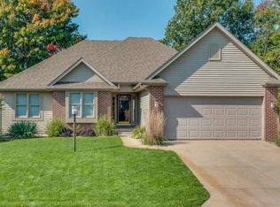 51193 Sussex Point Dr, Granger, IN 46530
