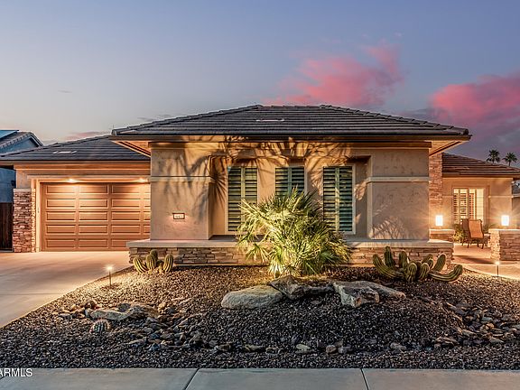 4th image of 16422 W ALVARADO Drive