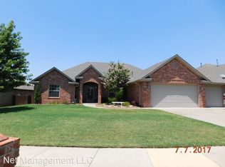 3229 SE 33rd St, Moore, OK 73165