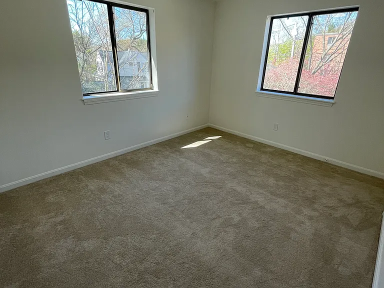 329 Lincoln St #303 — Photo 10