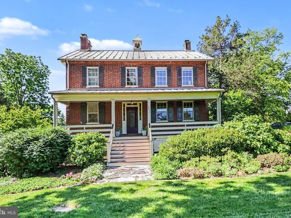 1450 Main St, Mechanicsburg, PA 17055