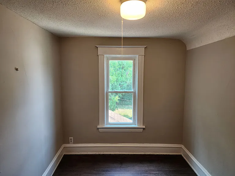 2550 Madison St NE — Photo 35