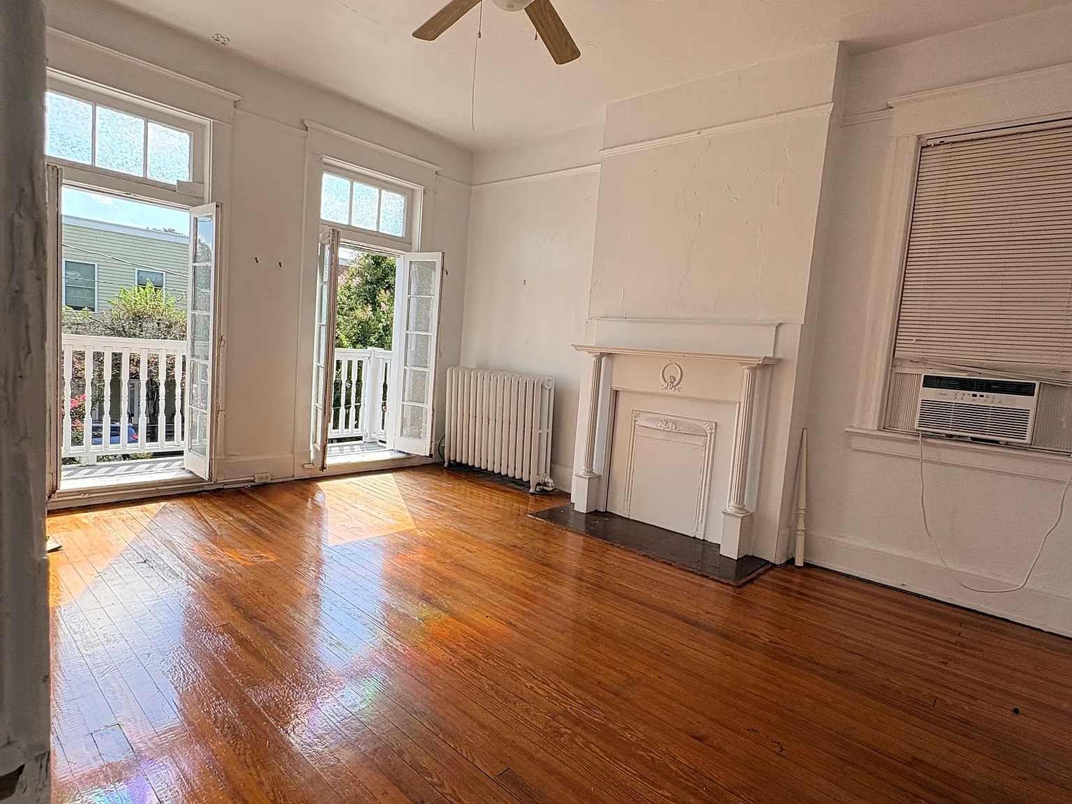 3 bed, 2500 sqft, $1,700 — Photo 2