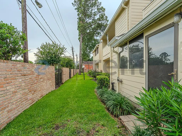 14515 Wunderlich Dr #403 — Photo 33