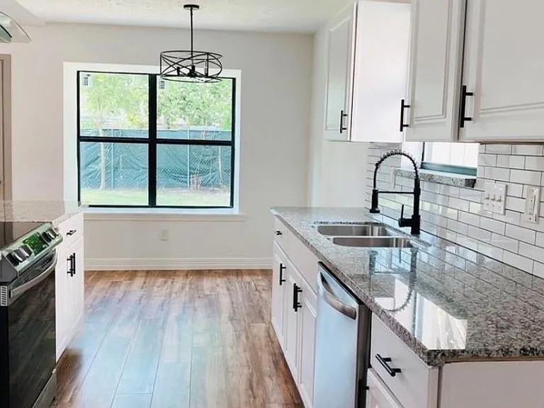 3230 Dragonwick Dr — Photo 2