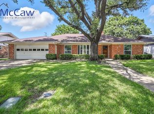 2201 Briarwood Blvd, Arlington, TX 76013
