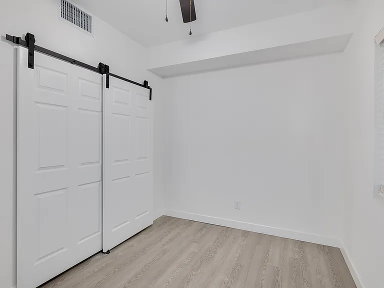 Mountain Vista Apartments — Photo 12