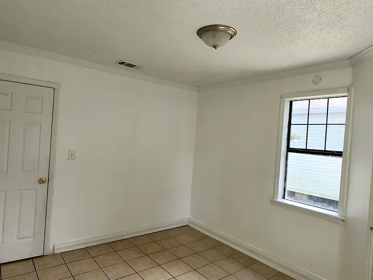 3547 Mission Dr — Photo 14