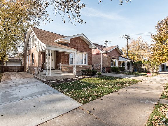 2nd image of 10318 S Artesian Ave