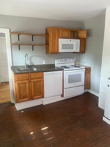 137 N Winooski Ave Photo 1