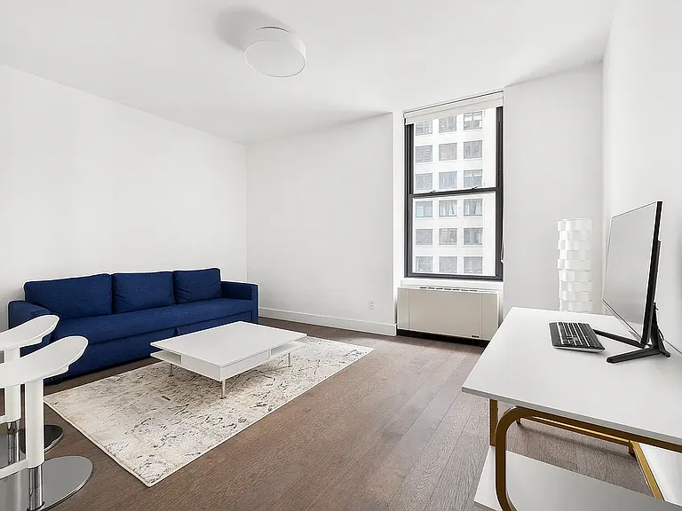 25 Broad St #8G — Photo 3