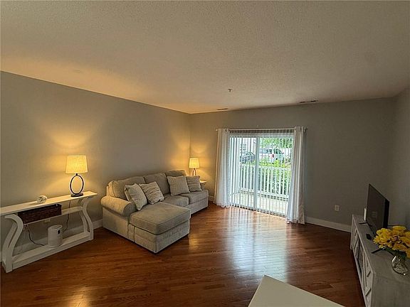 4th image of 114 Mill St APT 101