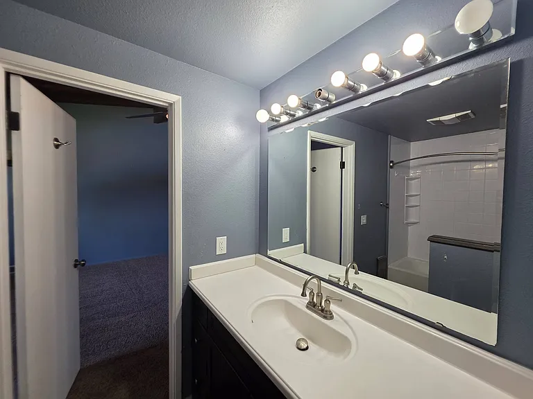 1623 Mowry Sq #1 — Photo 12
