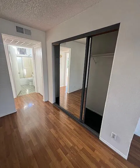 13812 Vanowen St #215 — Photo 10