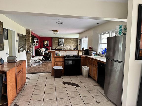 4th image of 8665 N Hawthorne ROAD