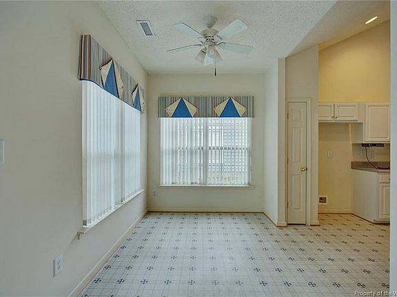 4th image of 409 Dorothy Dr