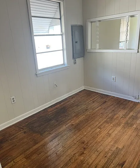518 Harris St — Photo 11