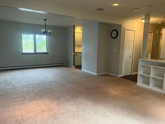 4th image of 1300 Hampstead Ave