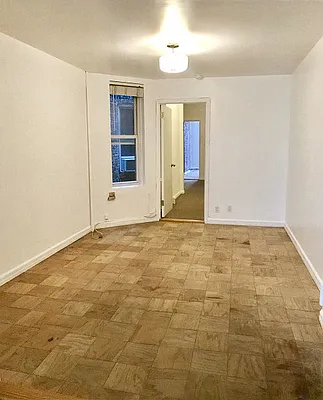 Rented by Voro, LLC | media 28