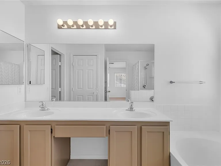 1921 Empoli Ct — Photo 12