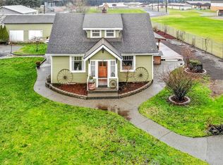 307 Centre St S, Rainier, WA 98576
