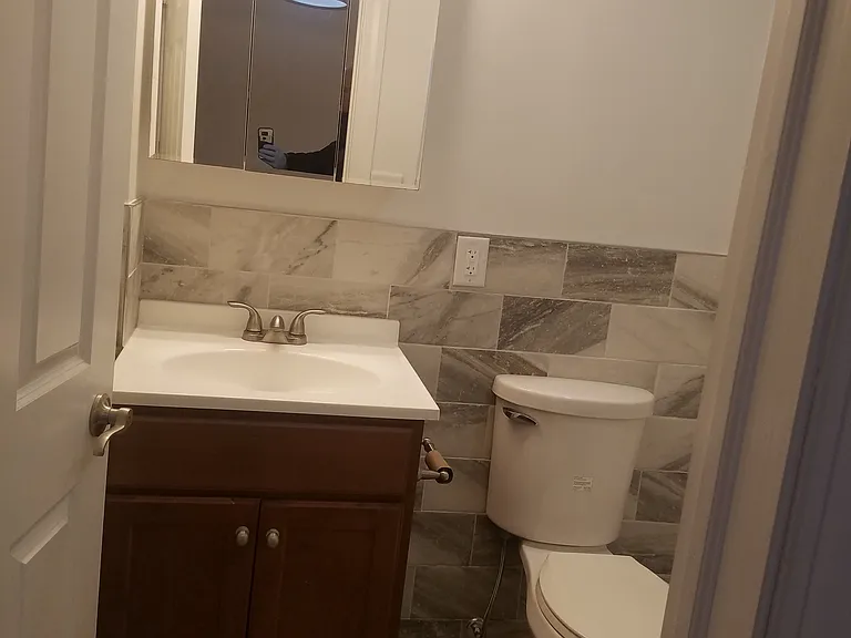 23 N Pearl St #2B — Photo 2