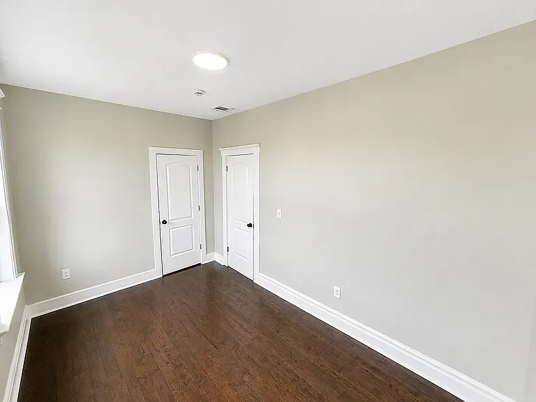 752 S 19th St — Photo 12