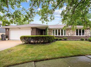 7943 W Ponderosa Ct, Orland Park, IL 60462