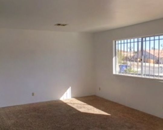 4th image of 11305 Ambrosio Dr