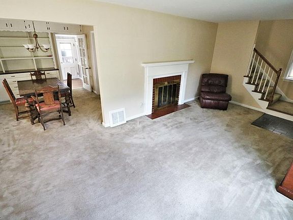 5th image of 2560 N Haven Blvd