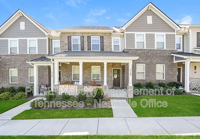 2708 Fordham St — Photo 1