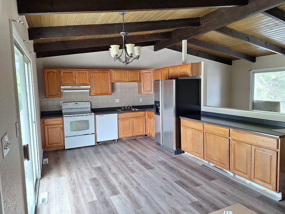 1st image of 598 Gray Ct