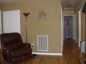 4th image of 3650 Belle Ave NE