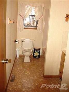 3rd image of 300 Holly Hill Way