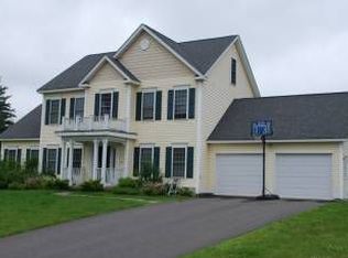 35 Summit Rd, Bedford, NH 03110