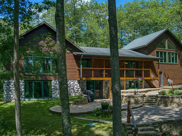4356 Cedar Ln, Rhinelander, WI 54501