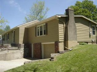 4035 S Lees Summit Rd, Independence, MO 64055