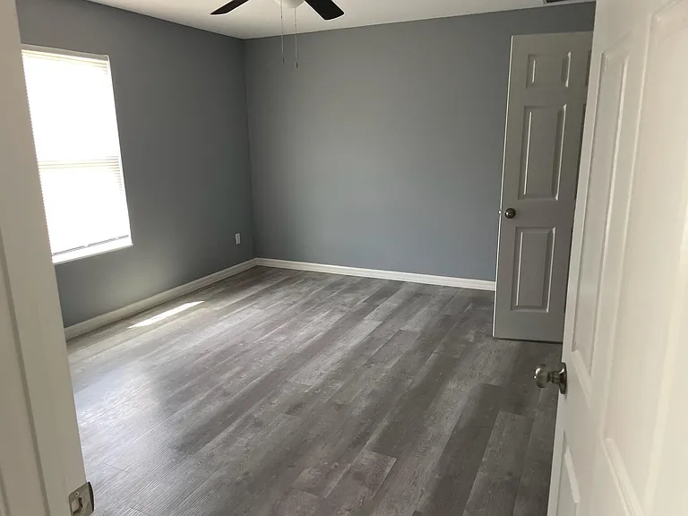 219 Locust Ln — Photo 15