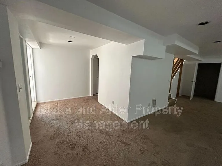 198 NE 157th Ave — Photo 25