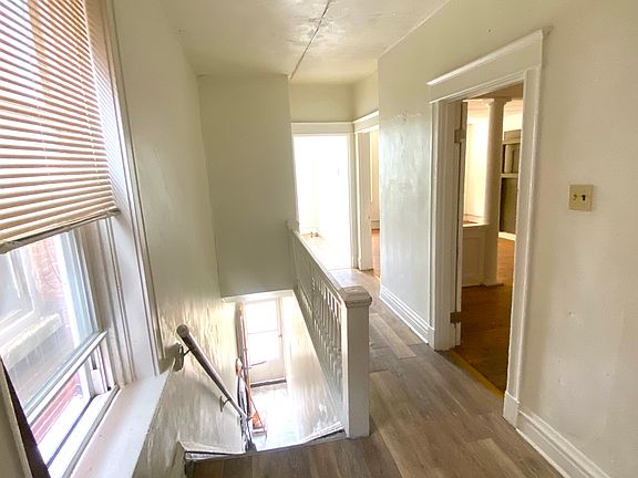2nd image of 3860 Evans Ave #B