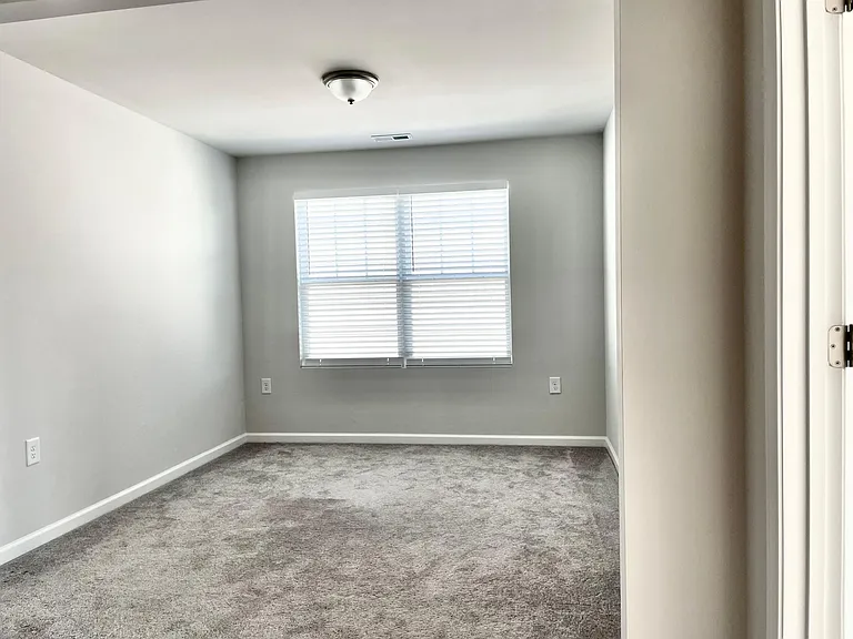 1618 Chestnut Tree Dr — Photo 14