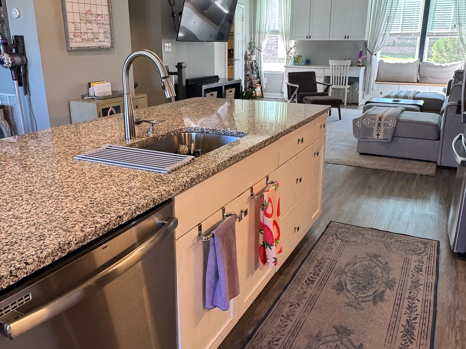1152 Rosecroft Lane - 1 — Photo 3