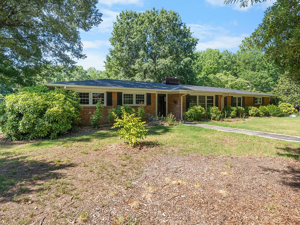 1st image of 2034 Woodland Ave