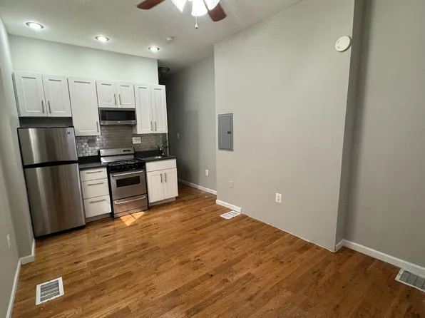 330 S 17th St APT 1R, Philadelphia, PA 19103