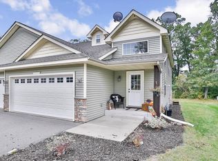 39561 Oak Park Trl, North Branch, MN 55056