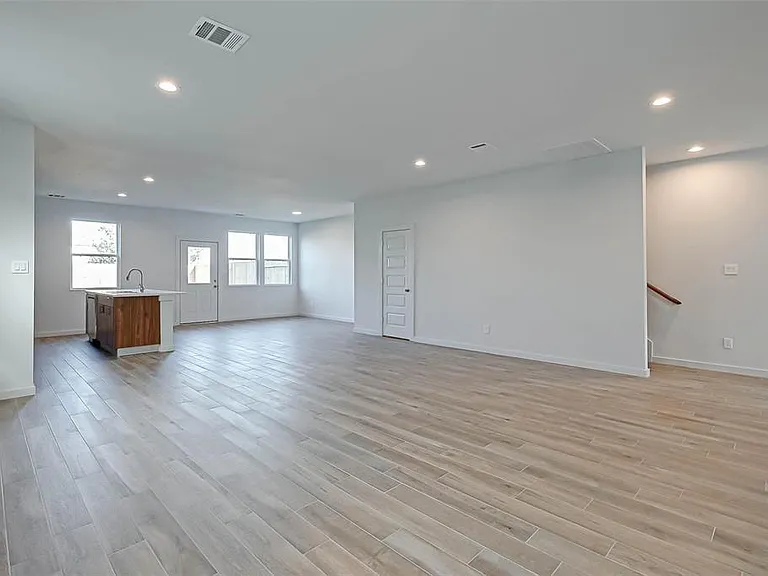 3510 Contempo Dr — Photo 7