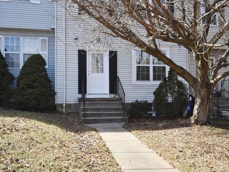 1st image of 24 Bristow Ct