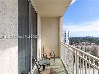 2nd image of 511 SE 5th Ave APT 1608