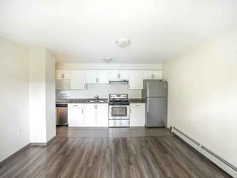 1925 Woodland Dr #301 — Photo 6